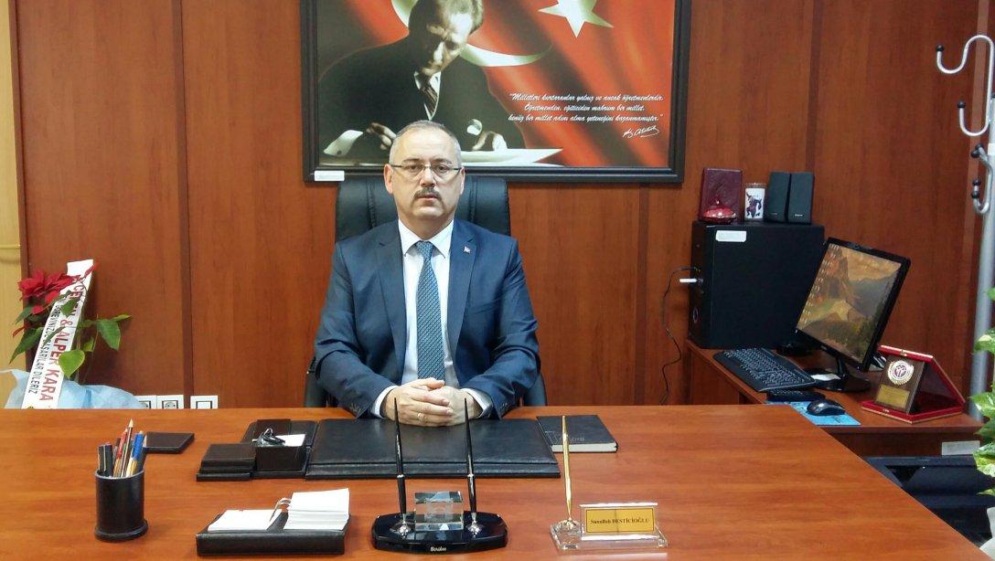 Beydağ İlçe Milli Eğitim Müdürü Sunullah Desticioğlu' nun Kurban Bayramı Kutlama Mesajı