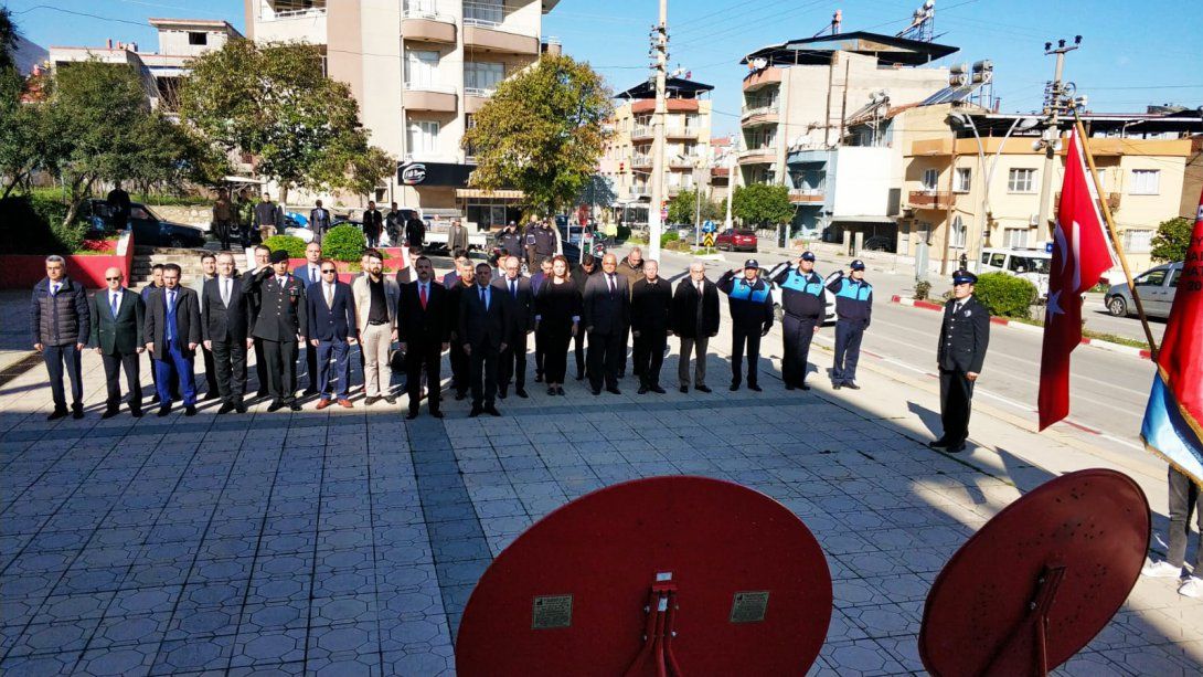 18 Mart Çanakkale Zaferi ve Şehitleri Anma Günü 105. Yıl Dönümü Çelenk Sunma Töreni Gerçekleştirildi.