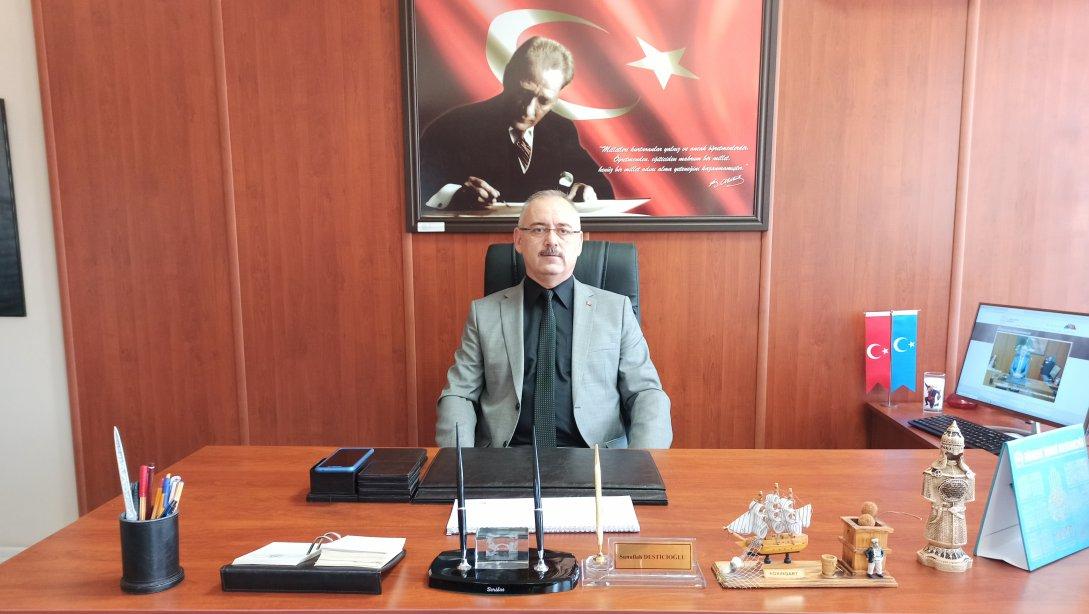 İlçe Milli Eğitim Müdürü Sunullah Desticioğlu'nun 29 Ekim Cumhuriyet Bayramı Mesajı