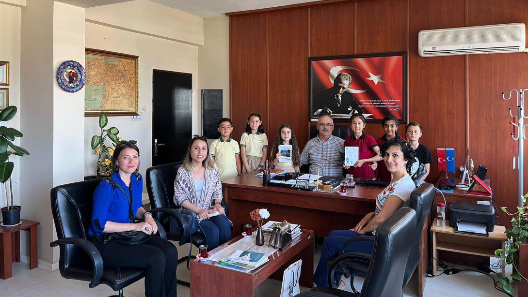 Geleceğin Yazarlarından İlçe Milli Eğitim Müdürümüz Sunullah Desticioğlu' nu Ziyaret 